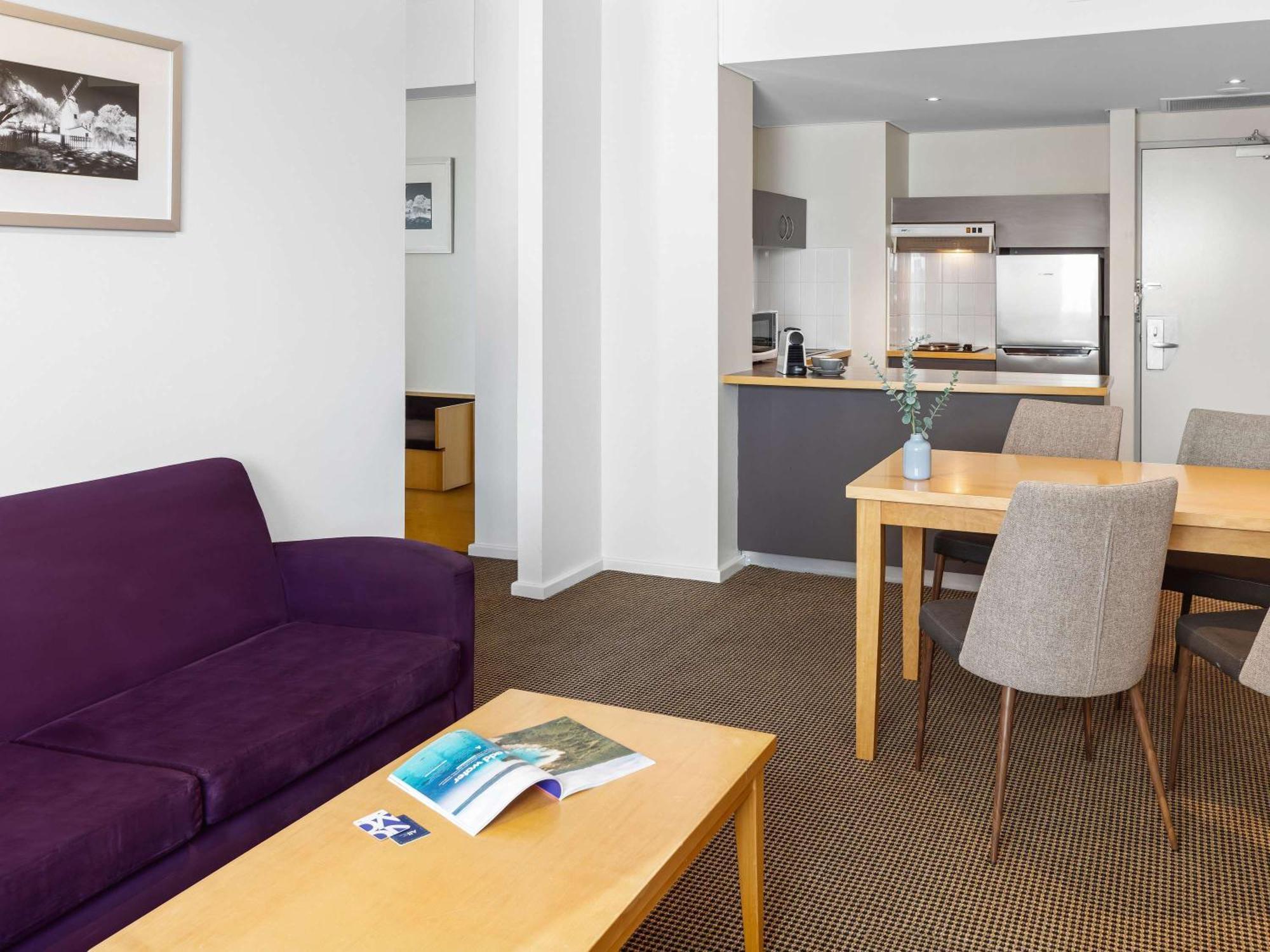 Novotel Perth Langley Екстериор снимка